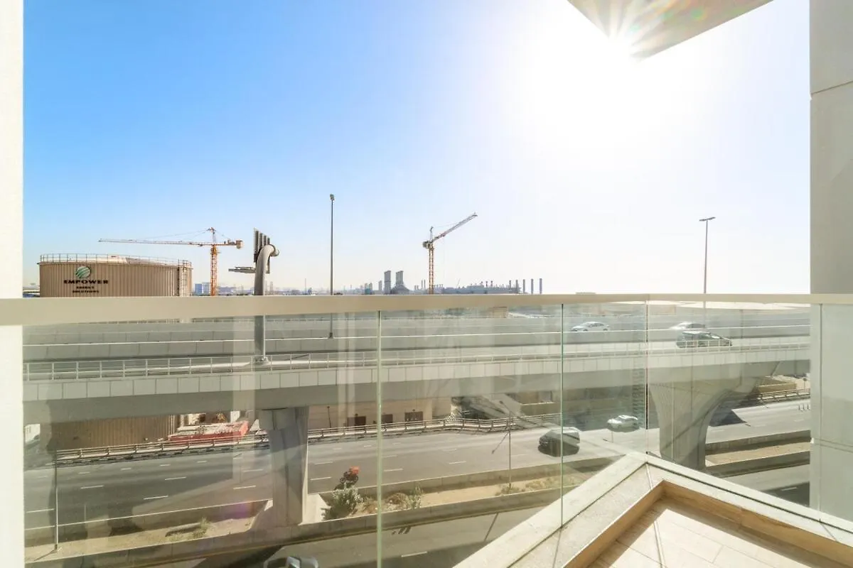 First Class 1Br Elegant Marina Hideaway Dubai